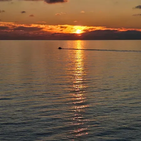 Апартаменты Calasetta, Il Tramonto Sul Mare *